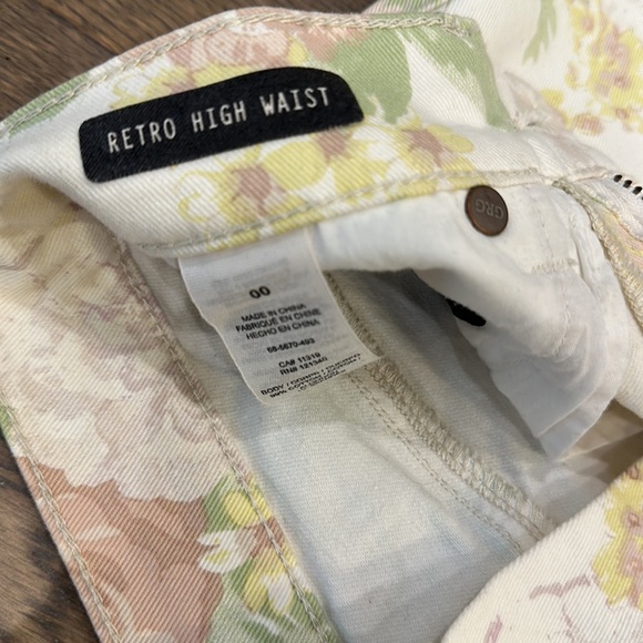 Flower print shorts - Picture 2 of 3